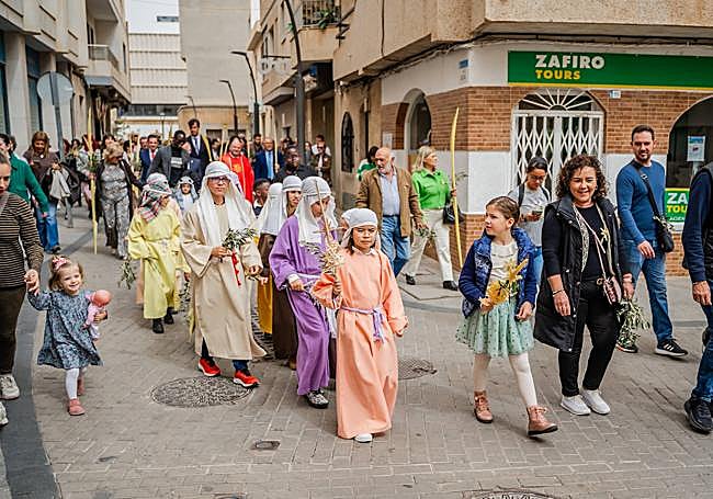 Niños hebreos participaron en el cortejo.