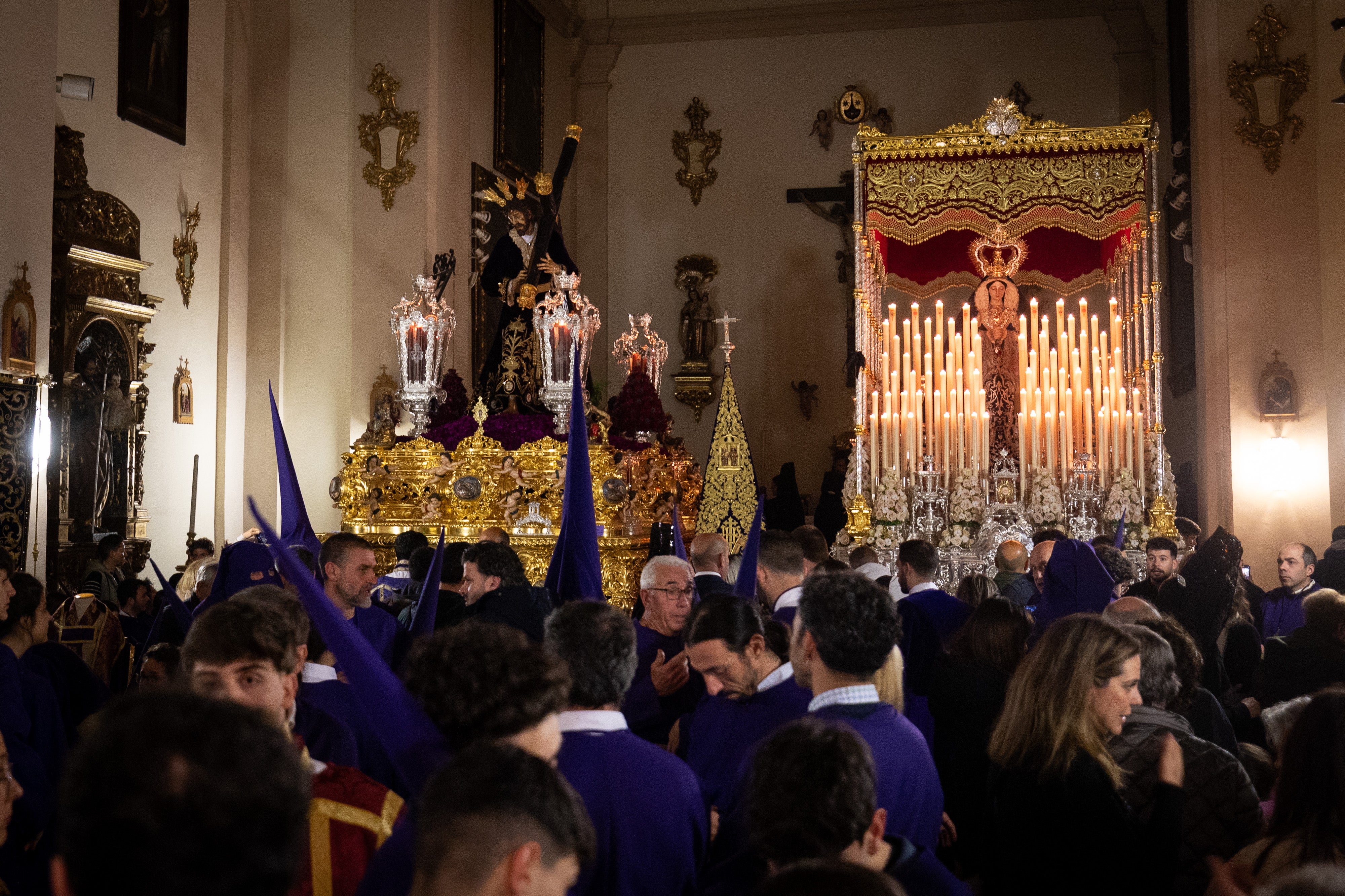 El Miércoles Santo oculto de Granada, en imágenes