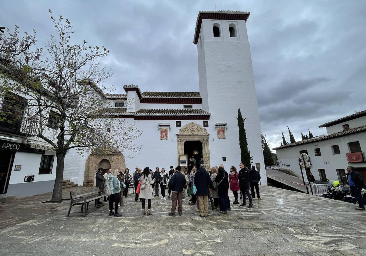 Imagen principal - El día más grande en el barrio del Albaicín