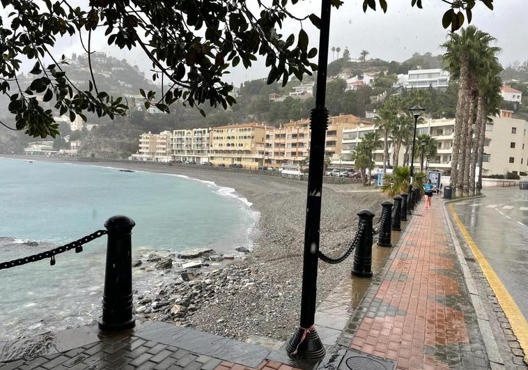 La familia del hombre de 87 años desaparecido en Almuñécar pide refuerzos para buscarlo en el mar