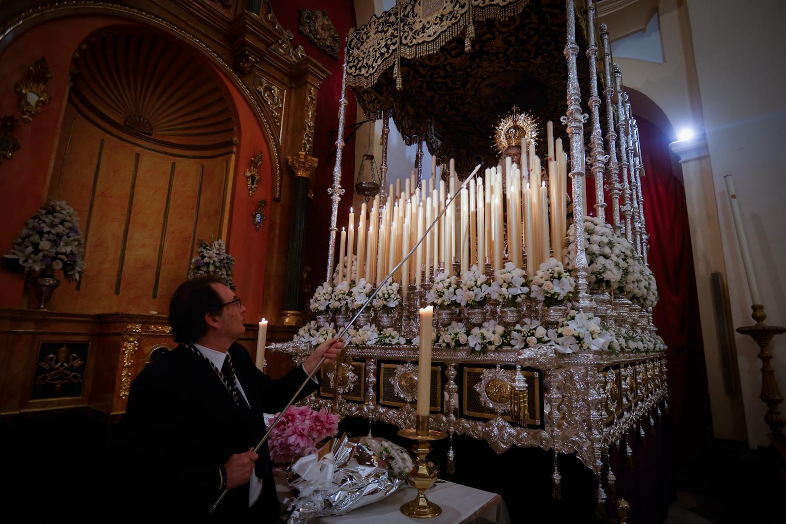 Las imágenes de un Viernes Santo de emoción en Granada