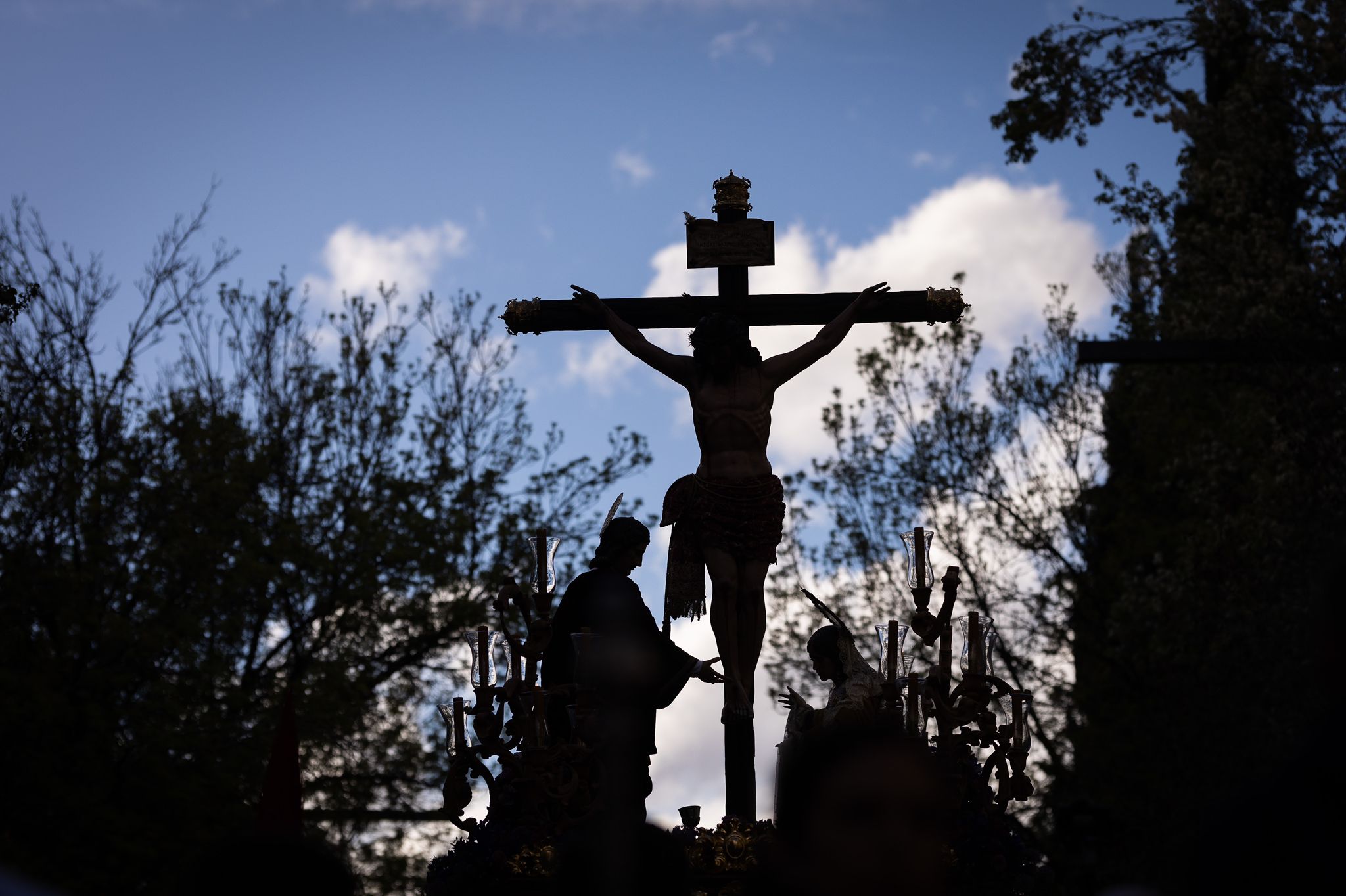 Las imágenes de un Viernes Santo de emoción en Granada