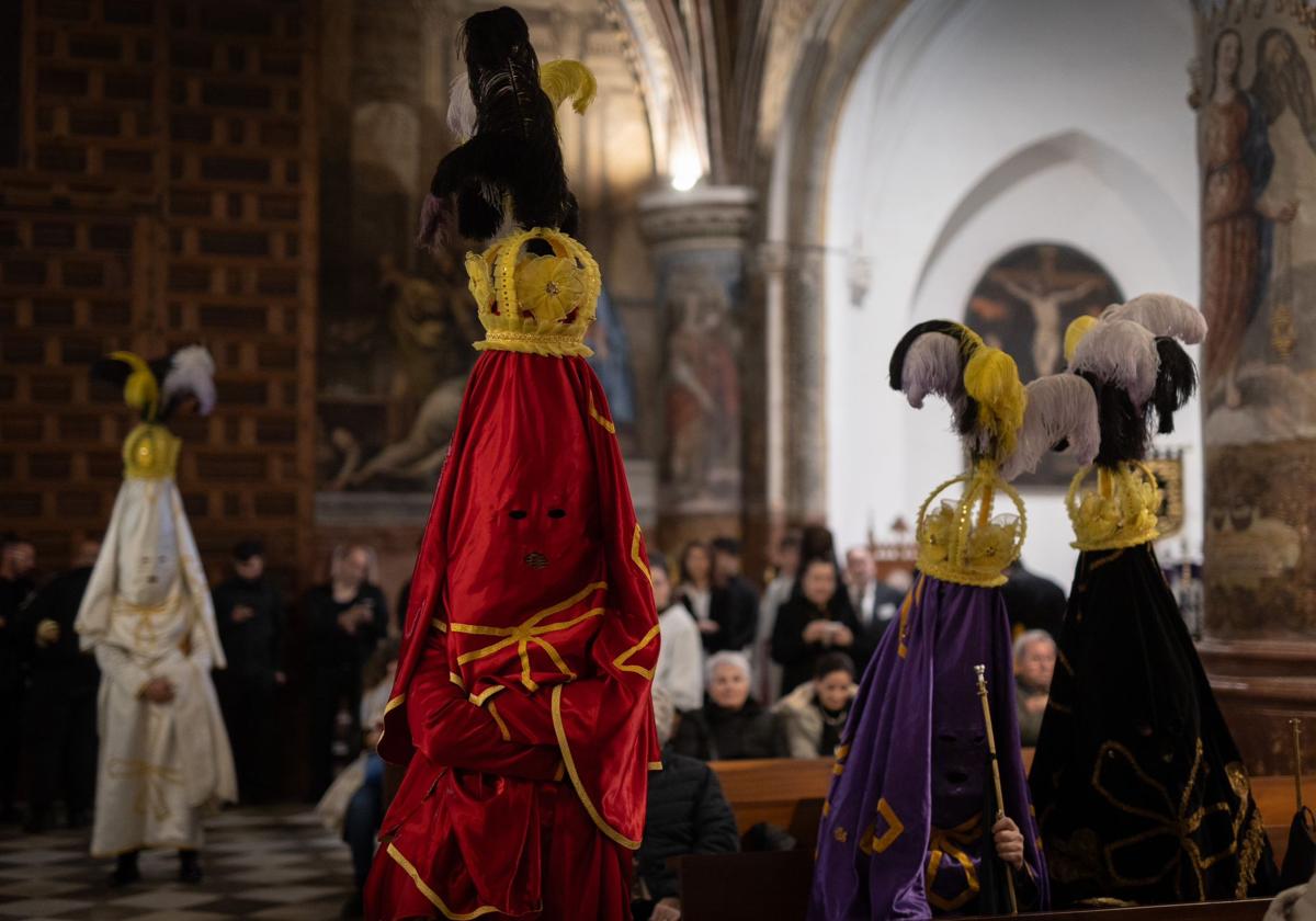 Las imágenes de un Viernes Santo de emoción en Granada