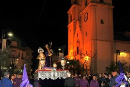 El Nazareno y María Santísima de la Esperanza de Órgiva salieron a la calle el Jueves Santo porque escampó