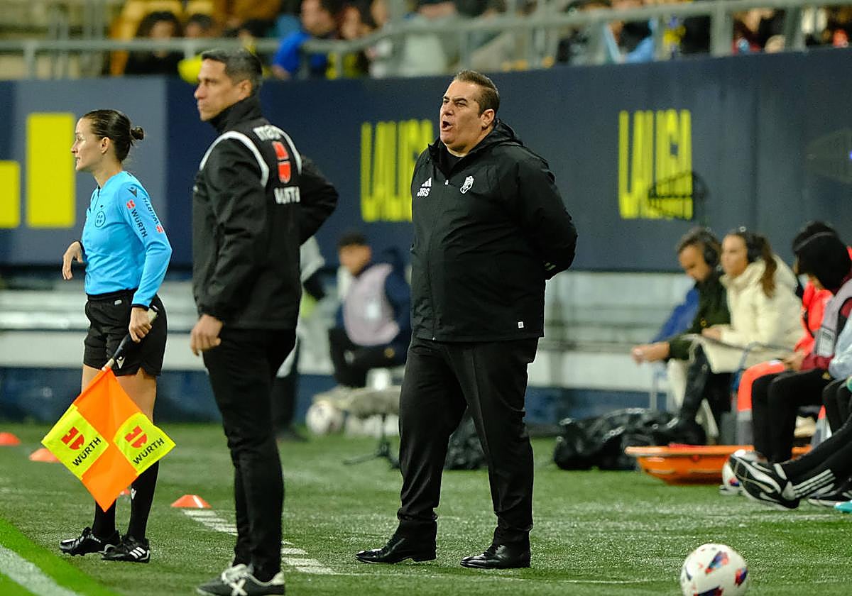 Sandoval, en el área técnica.