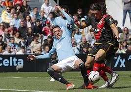 Una acción del Celta - Rayo que acabó con 0-0.