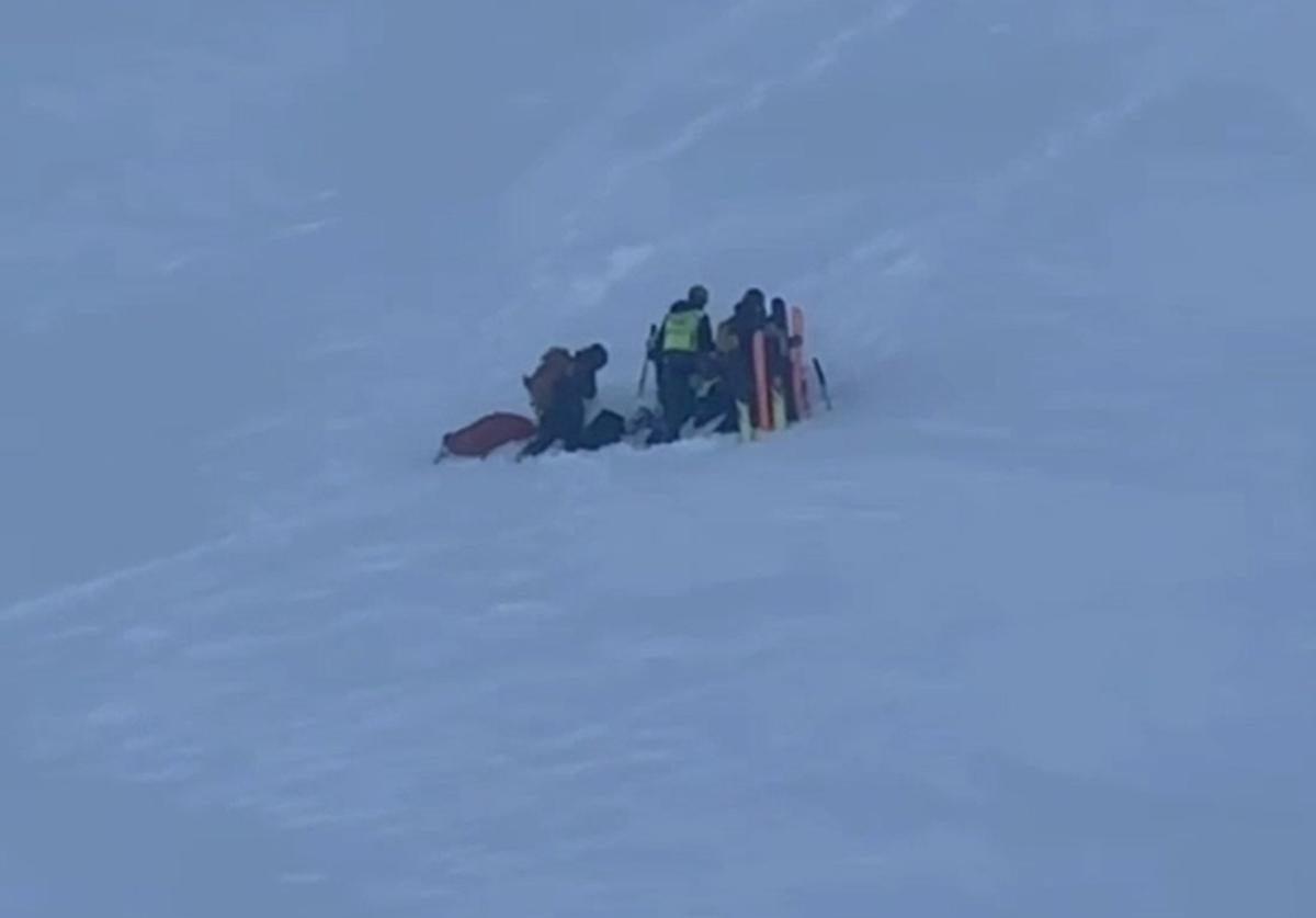 Rescate de tres esquiadores en Sierra Nevada.