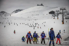 Reabierta la estación de esquí de Sierra Nevada tras su cierre por los fuertes vientos