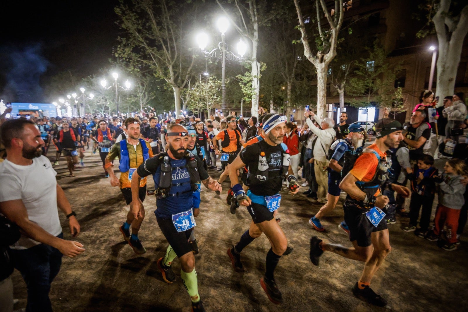 La salida de la Ultra de Sierra Nevada, en imágenes