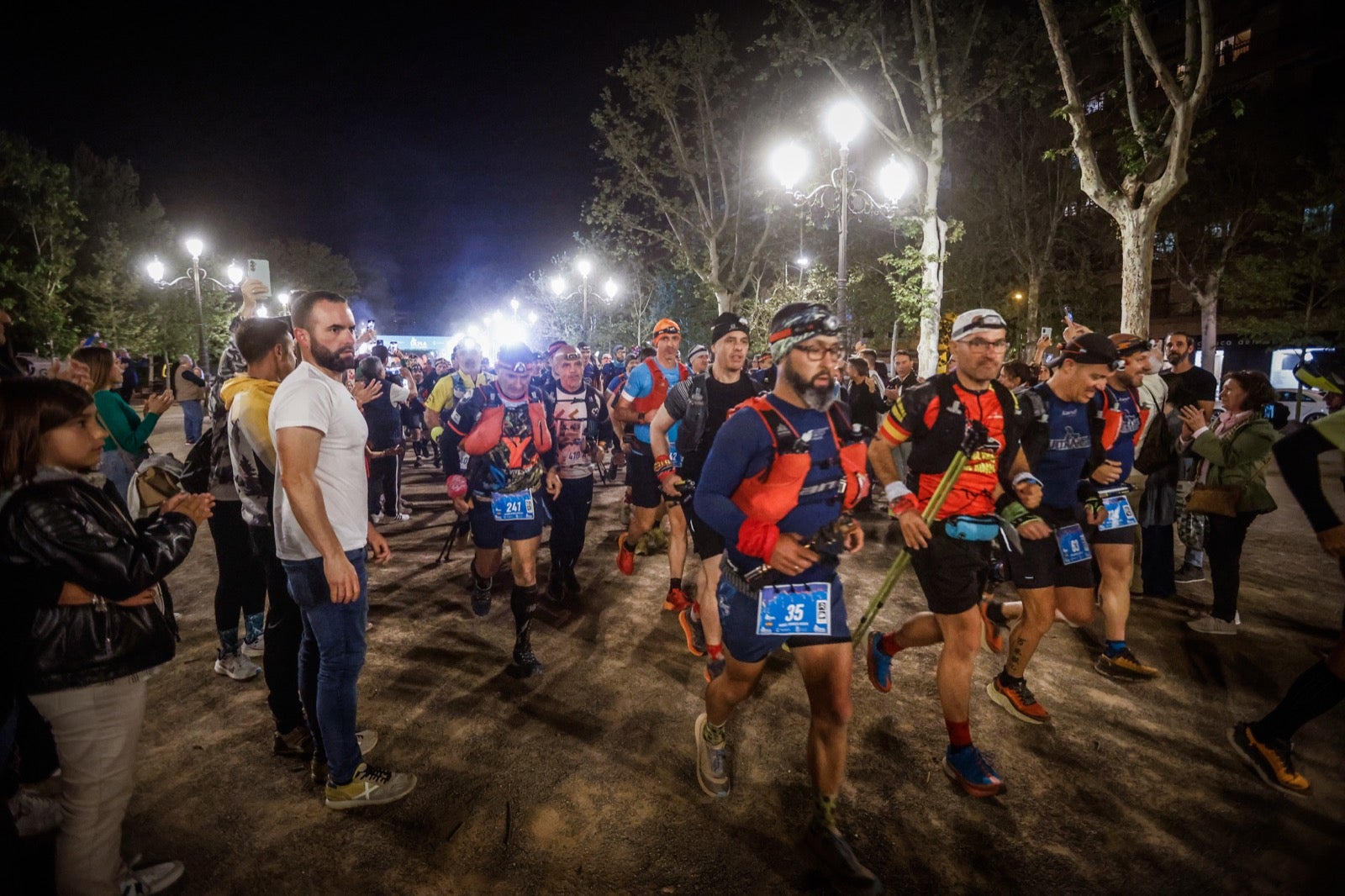 La salida de la Ultra de Sierra Nevada, en imágenes