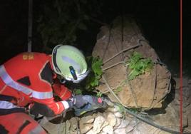 Cae una gran roca sobre el cementerio de Otívar