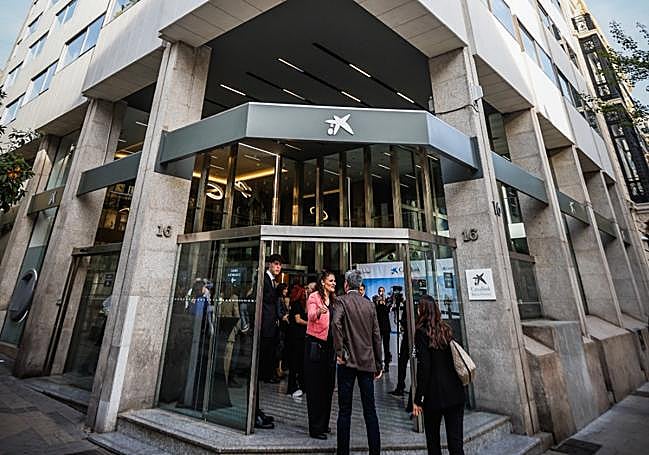 Sede central de Caixabank en la Gran Vía.