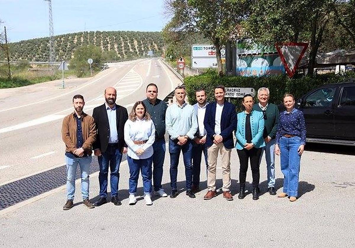 Visita a la carretera A-315 para exigir su arreglo.