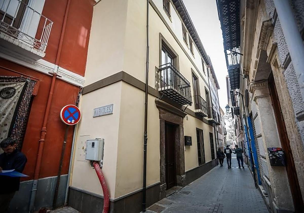 Edificio que de acuerdo al sumario de la UCO habría adquirido GRX Export aunque la actual empresa que lo explota lo desmiente.