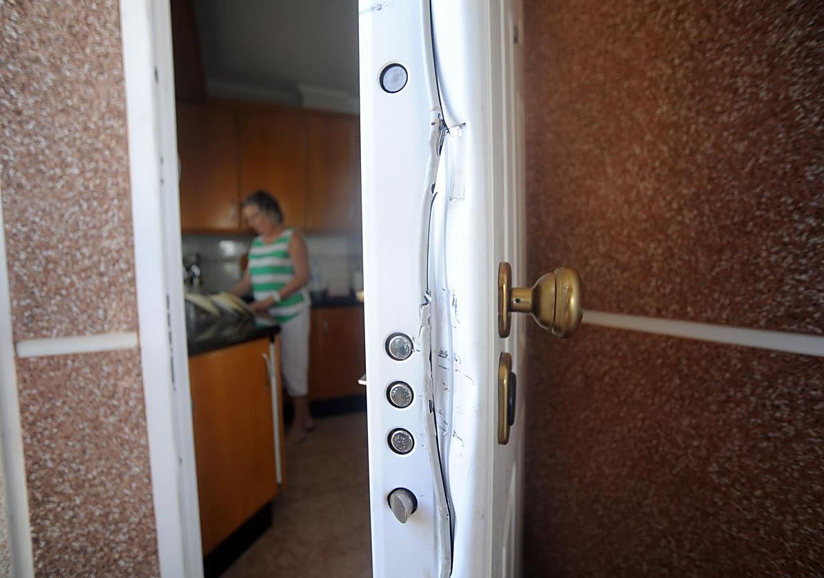 La nueva forma de marcar las puertas para entrar a robar de la que advierte la policía