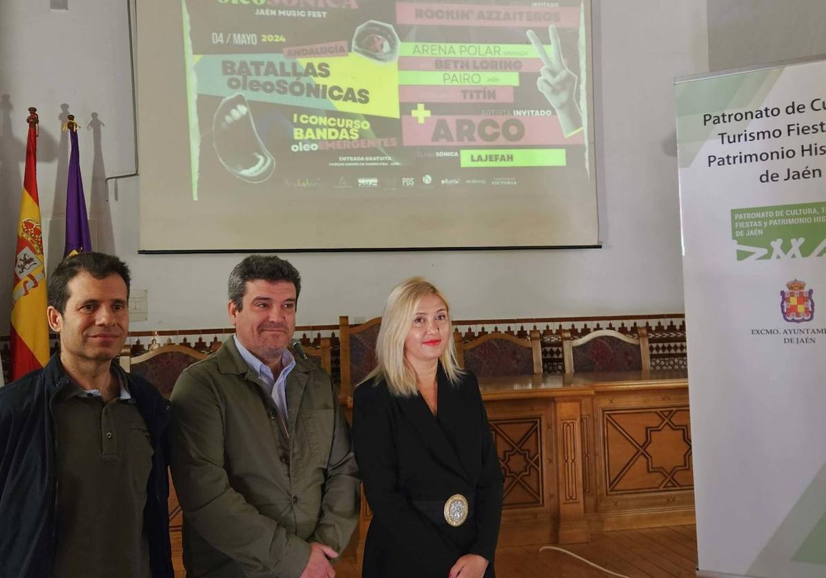 Antonio L. Peñas, Álex Martínez y María Espejo, en la presentación.