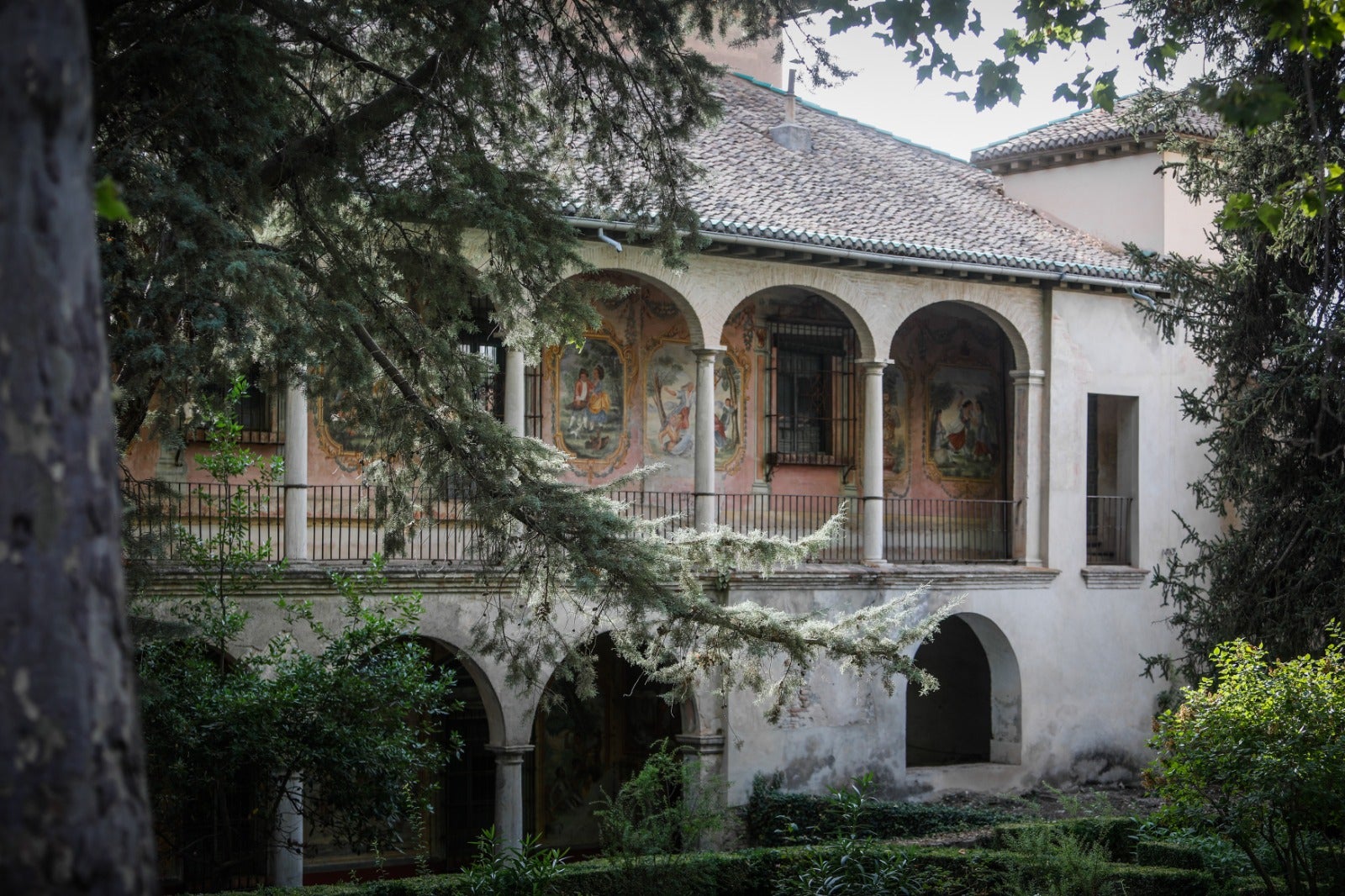 Patio interior del Palacio del Cuzco, en el centro de Víznar.