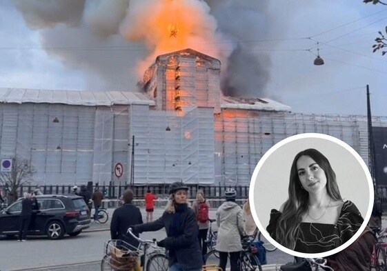 La granadina Carmen Urquízar junto a una imagen del incendio de la Bolsa de Copenhague.