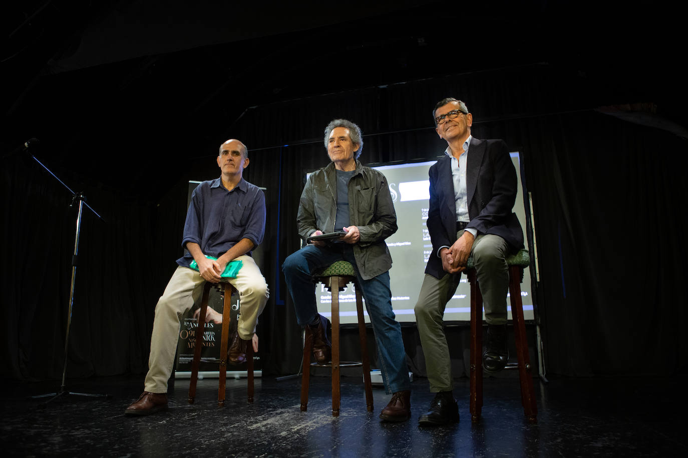 La presentación ha sido en el teatrillo del Alhambra Palace.