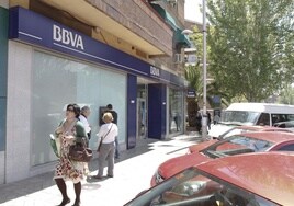 Una sucursal de BBVA en Granada.