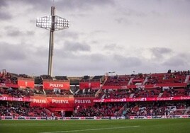 Panorámica de Los Cármenes durante el partido contra la Real Sociedad.