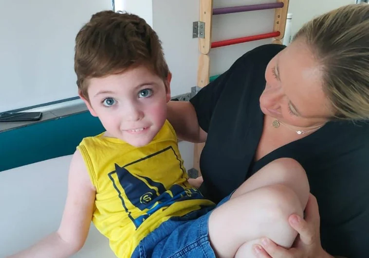 Motril se vuelca con Dani, un niño de 6 años con parálisis cerebral: «Será un día muy bonito»