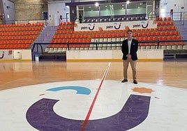 José María Álvarez visita el pabellón de La Salobreja.