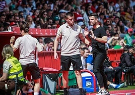 Roger Lamesa, a la derecha, en un partido anterior.