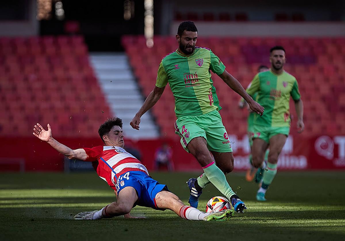 El Recreativo Granada, en uno de los partidos de esta temporada.