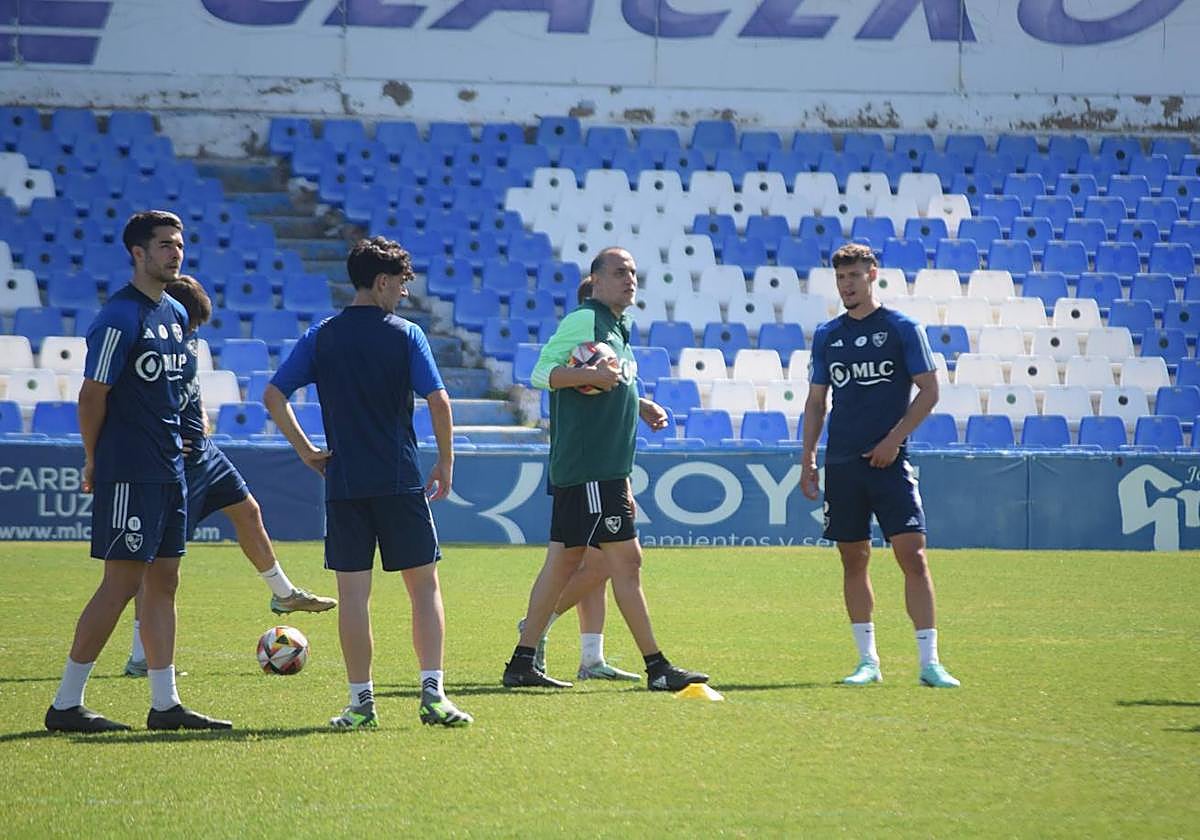 Romerito ha trabajado los aspectos esenciales de su estilo en sus primeros días en Linarejos.