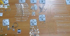 Imagen de archivo de joyas robadas y recuperadas por la guardia Civil.