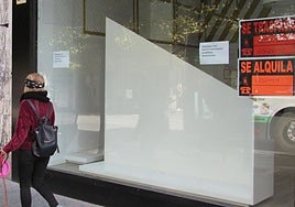 Un local en alquiler, de archivo.