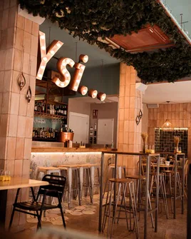 El bar de Granada con una cocina 'irreverente' en pleno centro