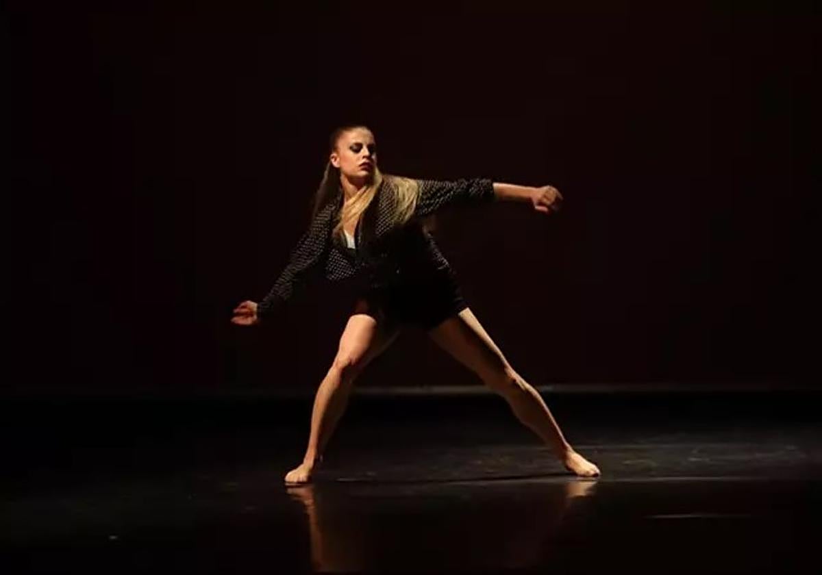 Alumnos participan en la gala del 20 aniversario del Conservatorio Superior de Danza 'Ángel Pericet de Málaga.