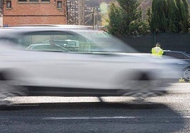 Imagen de archivo de un vehículo a gran velocidad.