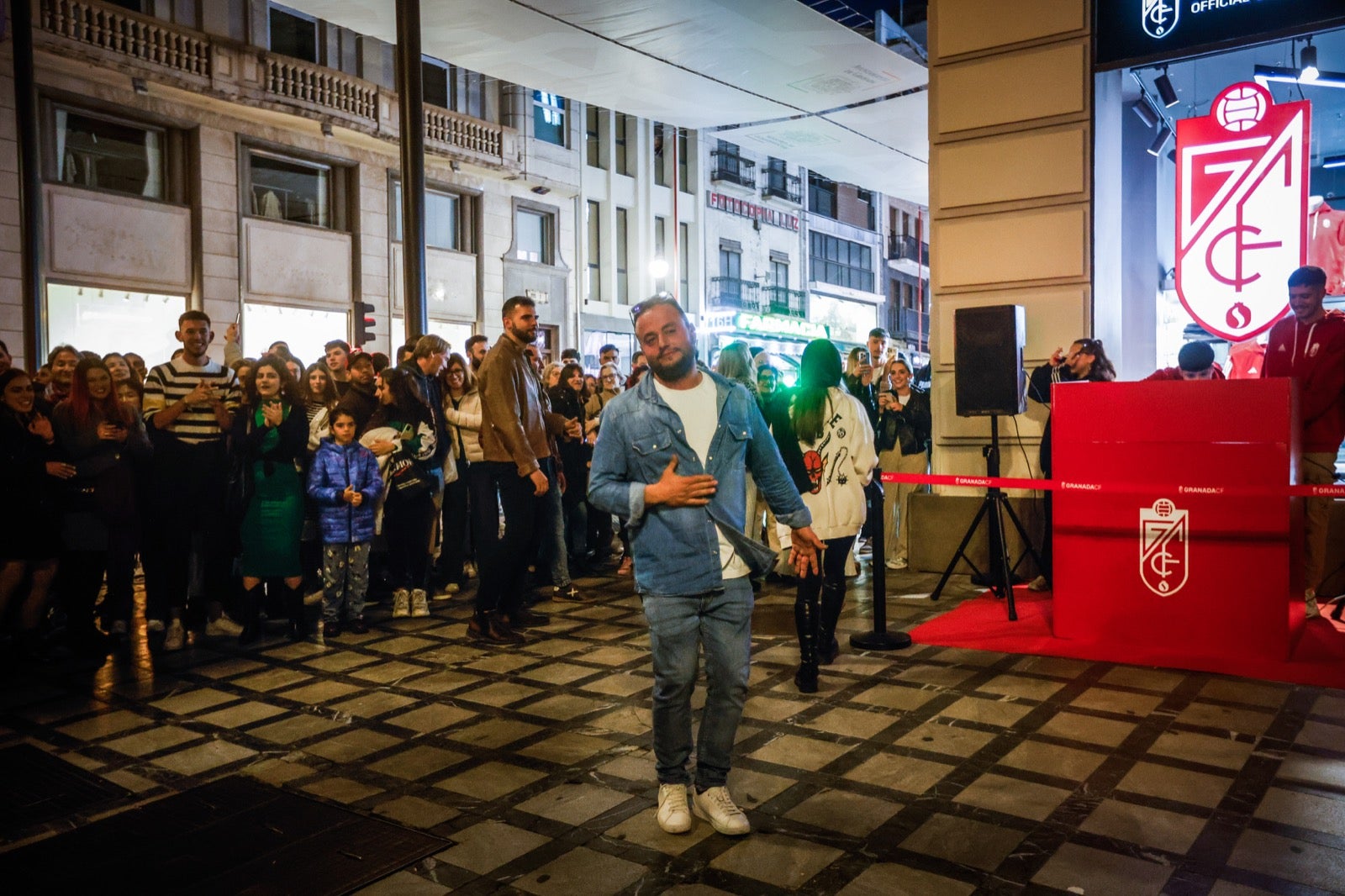 Recorrido en imágenes por la Noche en blanco de Granada