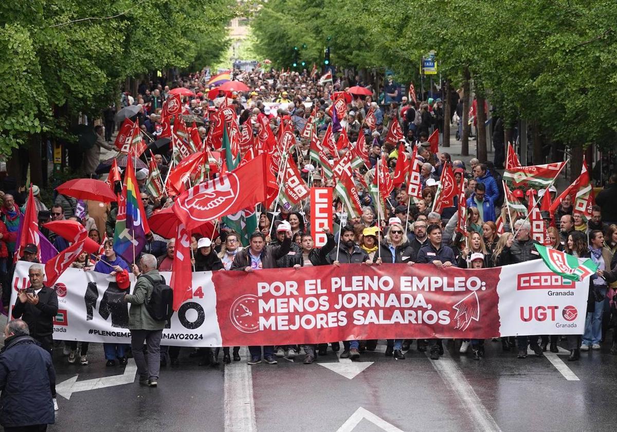 La manifestación del Primero de Mayo, a su paso por Gran Vía.