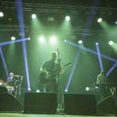 Un concierto de Los Planetas, en 2017, con Eric Jiménez, Jota y Banin.