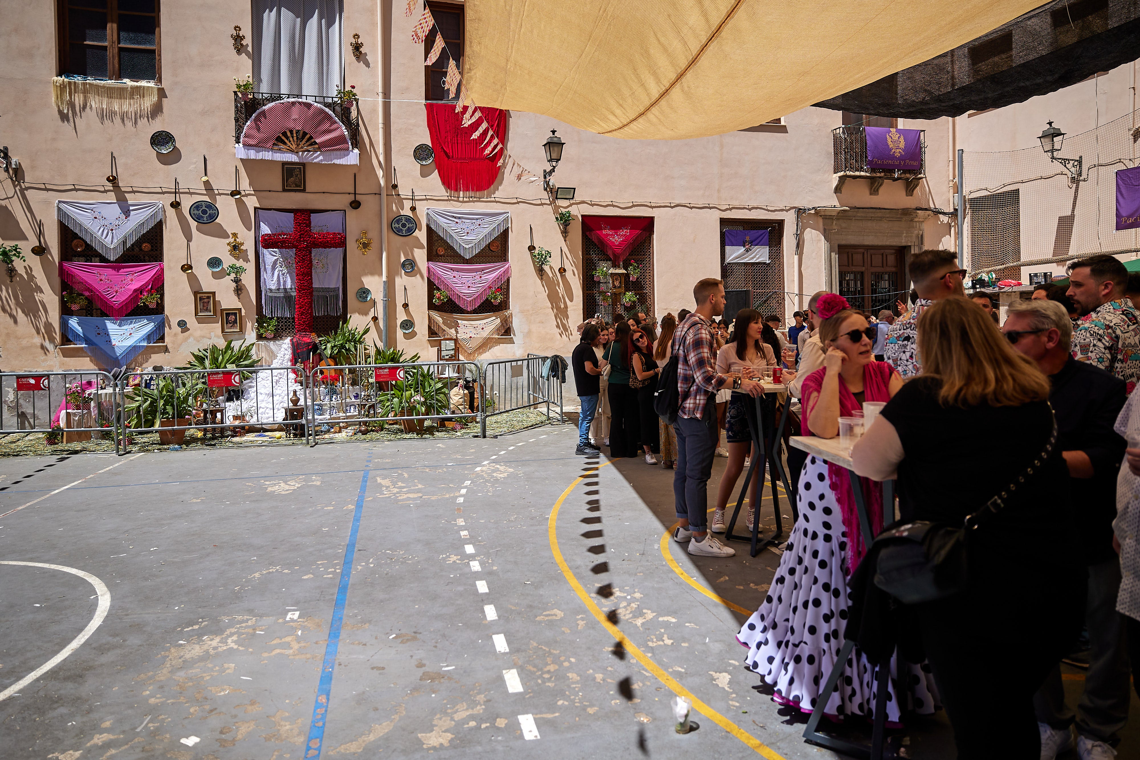 El sábado de cruces en Granada, en imágenes