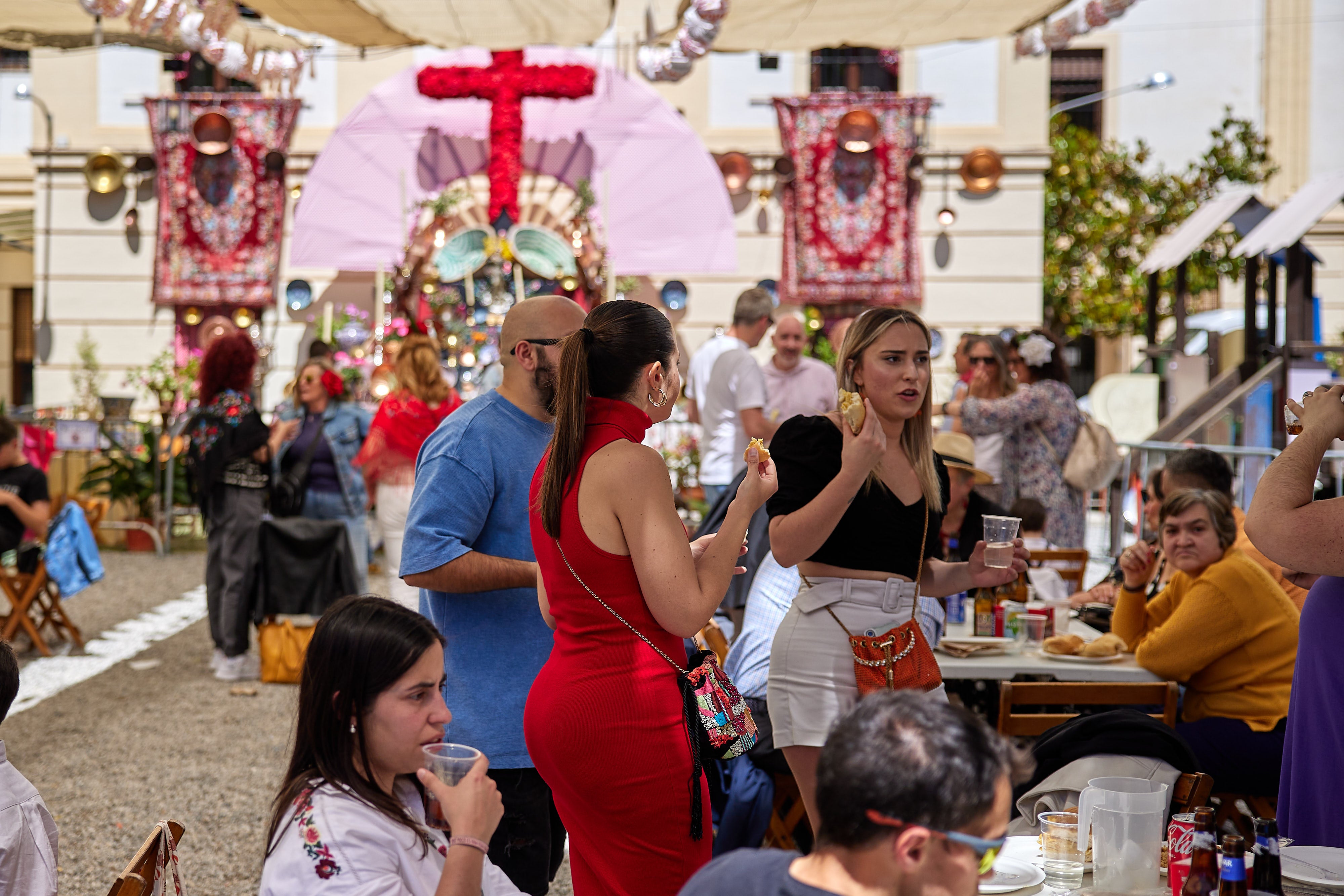 El sábado de cruces en Granada, en imágenes