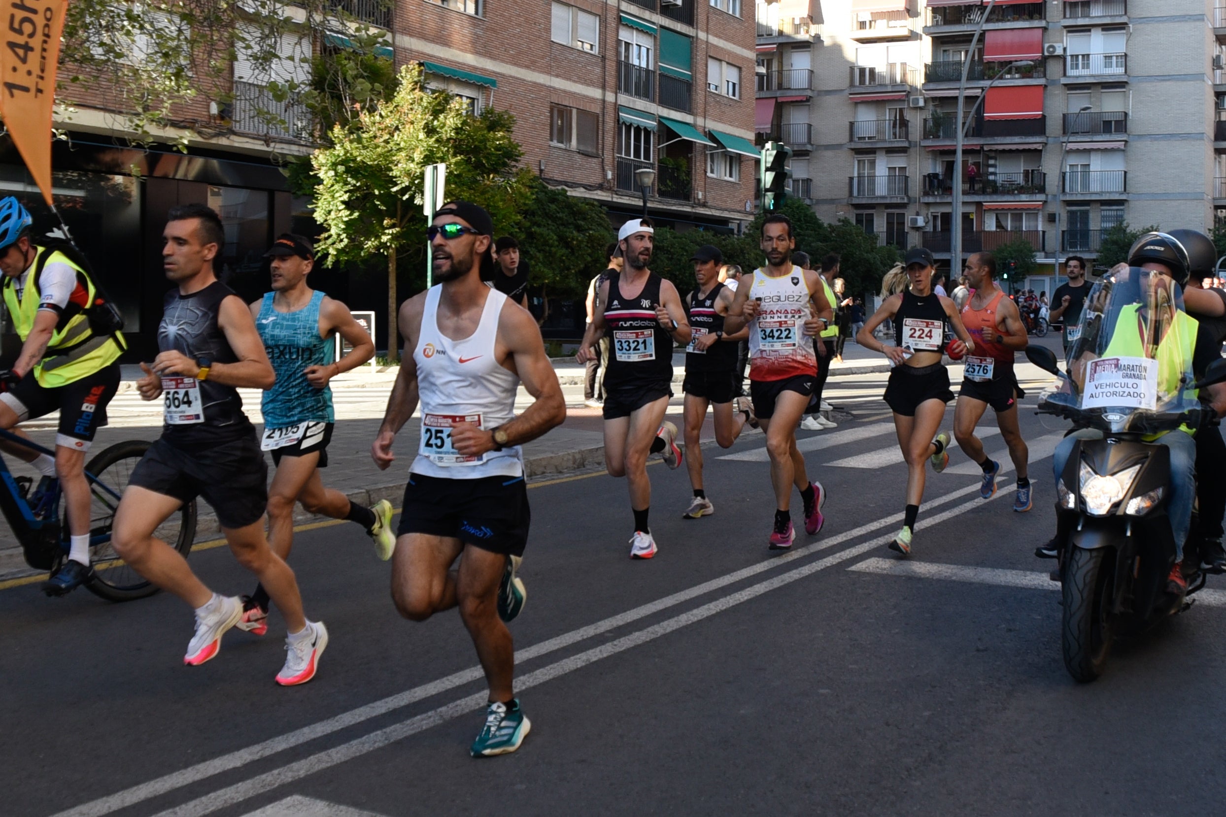 Encuéntrate en la Media Maratón de Granada