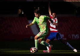 El filial, en el encuentro en Los Cármenes ante el Málaga.