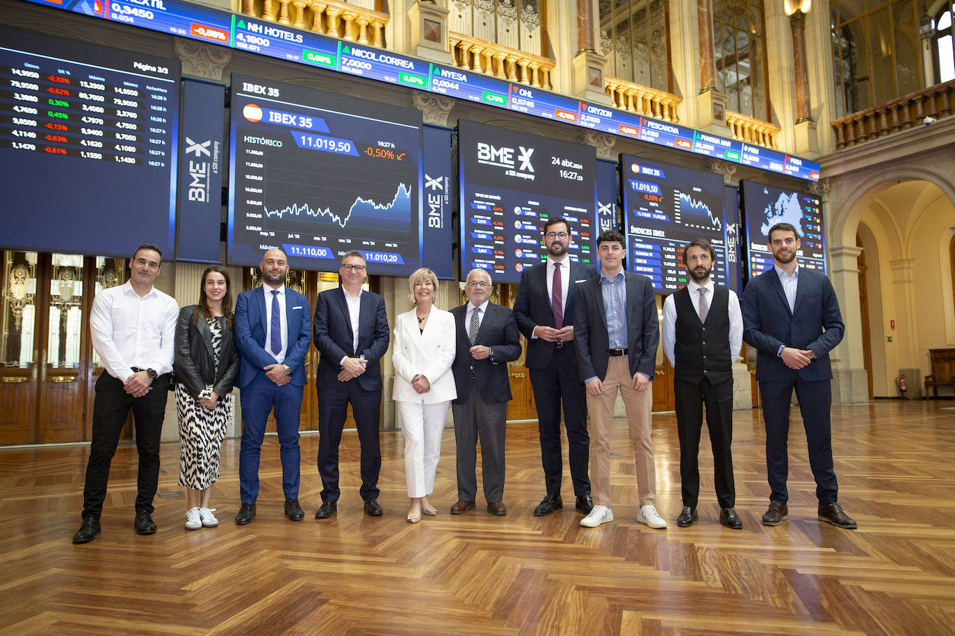 El equipo de Pharmamel durante su acto de presentación en la Bolsa de Madrid.