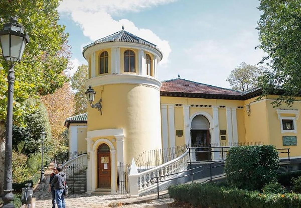 El Ayuntamiento asegura que el proyecto del Salón no contemplaba que el tejado estaba en «riesgo de colapso»