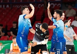 Los celestes celebran un gol ante el Real Betis B.