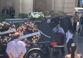 El cuerpo del abogado de 75 años ha recibido sepultura en Almería.