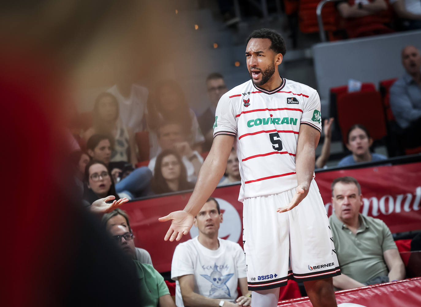 Kwan Cheatham estuvo enchufado en Zaragoza.