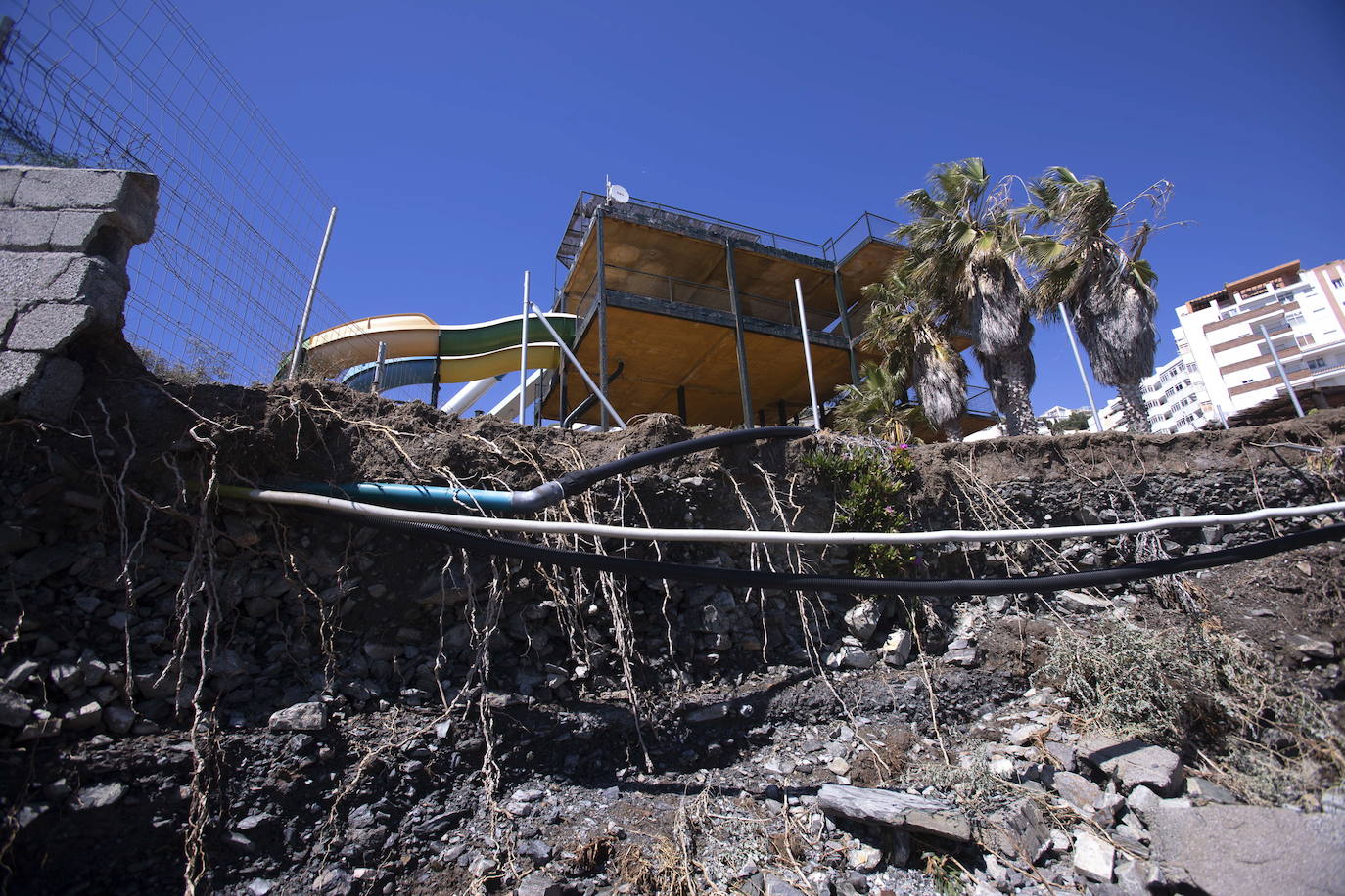 Imagen antes - Almuñécar arregla la escollera de la playa de Velilla tras una década de espera