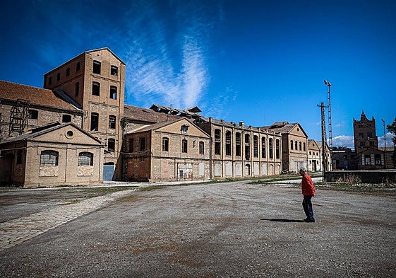 Vista general del recinto que acogió la azucarera de remolacha.