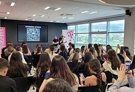 Más de 50 alumnas participan en el Girls in Tech de T-Systems.